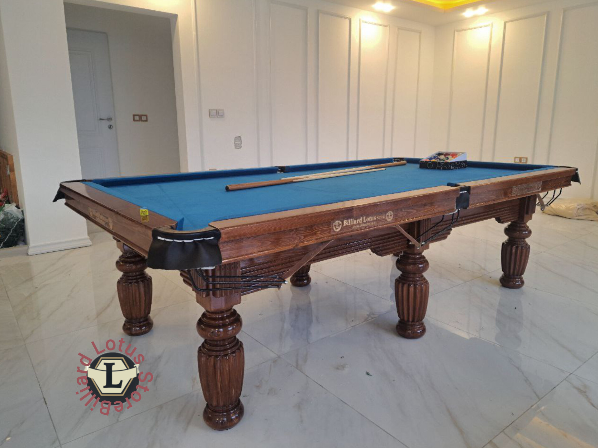 میز 9 فوت 8 پایه